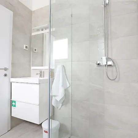 3 Bedroom With Heated Pool & Sea View - Ae1308 * Ясенице
