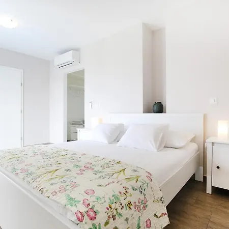 3 Bedroom With Heated Pool & Sea View - Ae1308